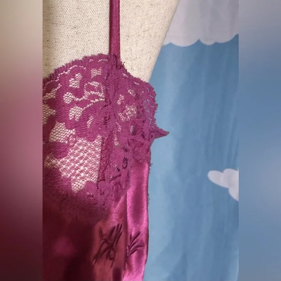 2 vintage slips. Fuschia and forest green. Lacy, embroidery on pink- L - Picture 8 of 11